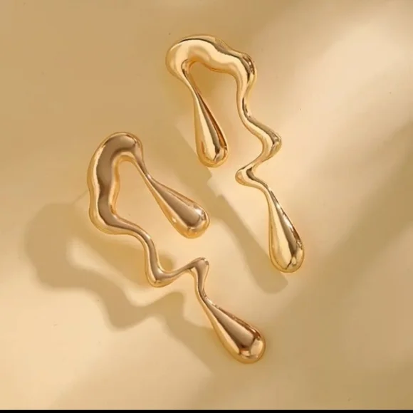 Abstract Gold Drip Effect Earrings - Picture 3 of 5